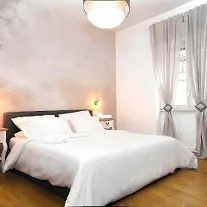 https://vatican-suite-apartment-rome-city-centre.it-romehotels.com