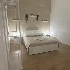 La Corte San Nicola , Bari Italia